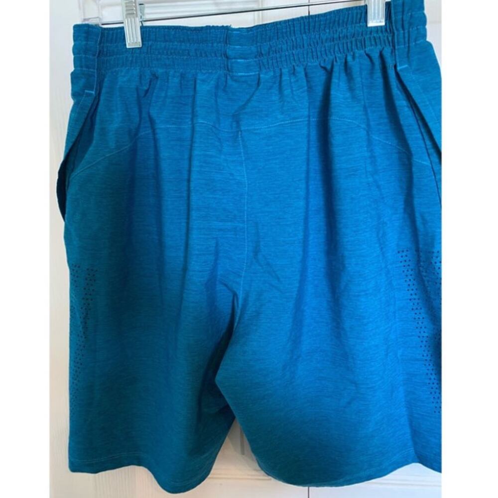 Adidas shorts size men's large in blue - Picture 11 of 11